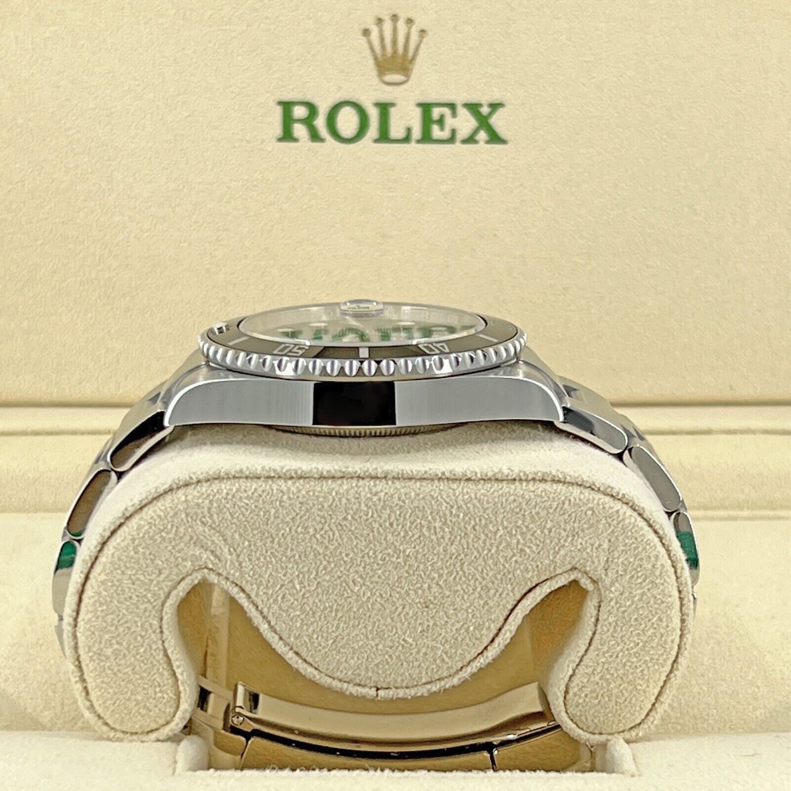 Rolex, Submariner Date 41, Stainless Steel, Black Ceramic, Black dial, 41mm, Oyster, Ref# 126610ln-0001 - Image 6