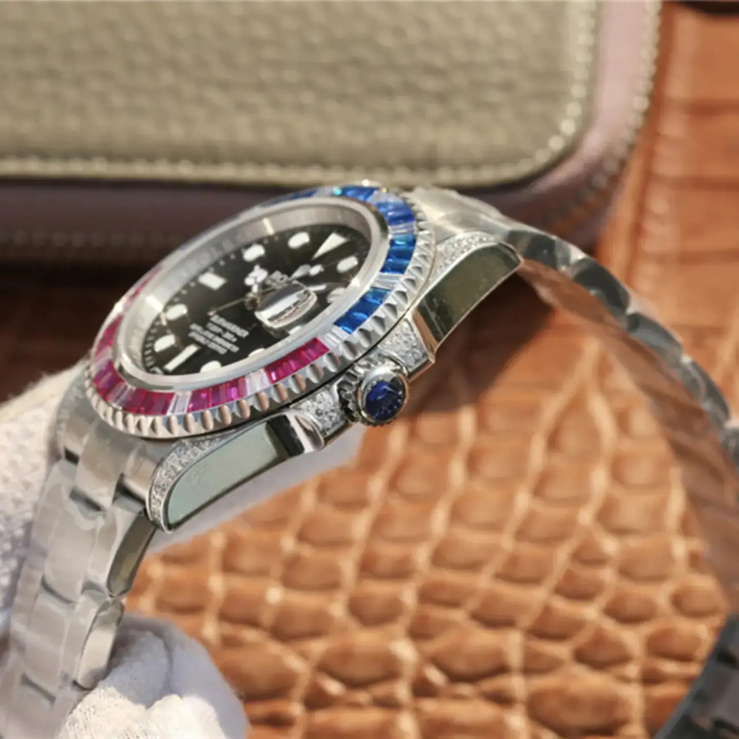 Rolex Submariner Silver Blue/Red Diamond, 40mm - Image 9